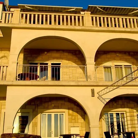 아파트 Beautiful For Two Persons With Sea View In Near The 트로기르