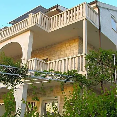 Apartment Beautiful For Two Persons With Sea View In Near The Trogir
