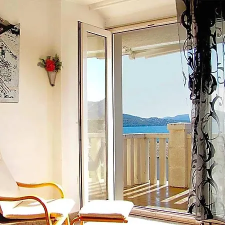 Beautiful For Two Persons With Sea View In Near The Apartment *