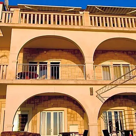 Beautiful For Two Persons With Sea View In Near The Trogir