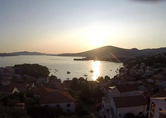 Beautiful For Two Persons With Sea View In Near The *