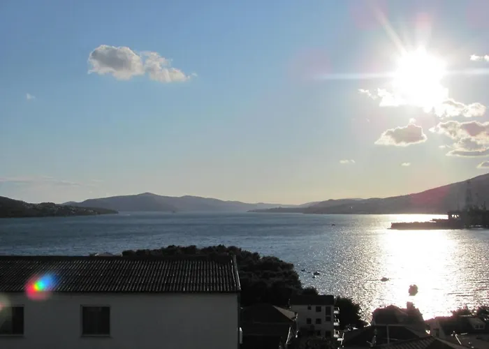 Beautiful For Two Persons With Sea View In Near The * Trogir