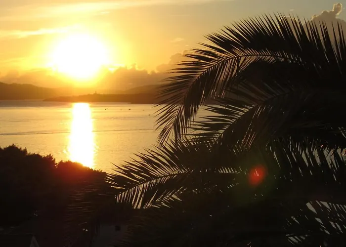 Beautiful For Two Persons With Sea View In Near The *