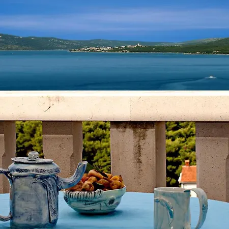 Beautiful For Two Persons With Sea View In Near The Appartement Trogir